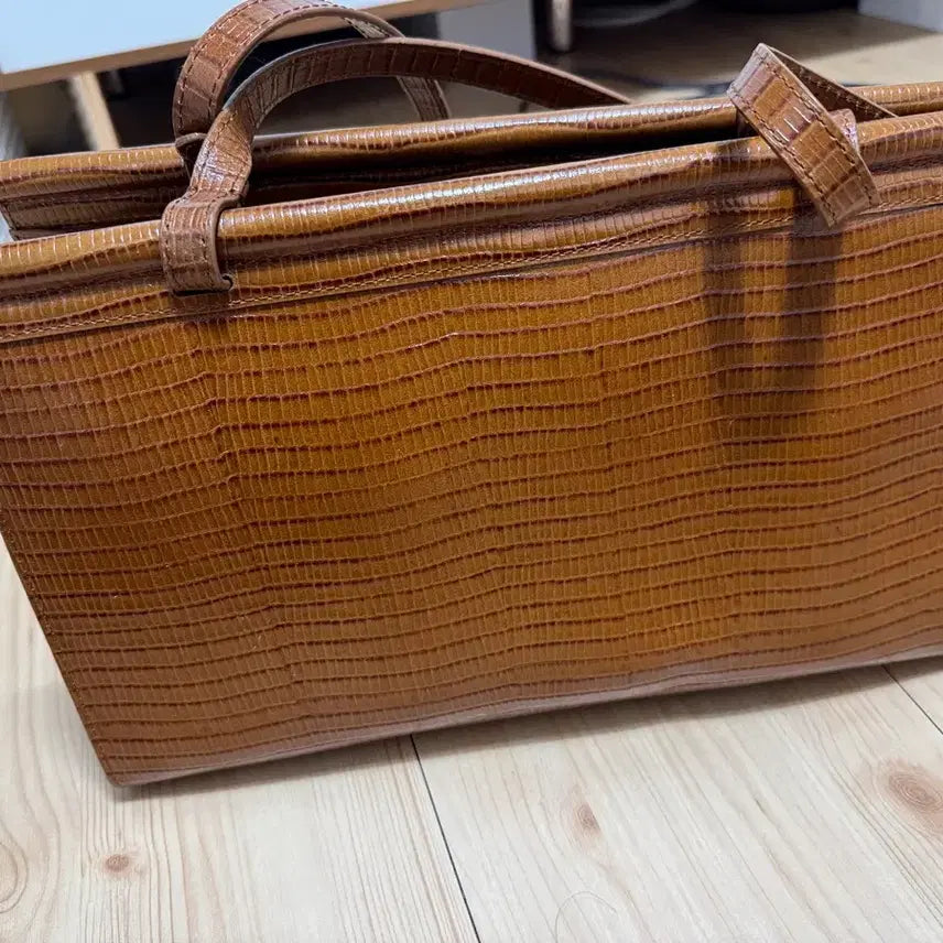 [BUNJANG] TUEETIE Parallel Bag Large with Dust Bag / 투티에 파라렐백 라지 박스,더스트백 포함