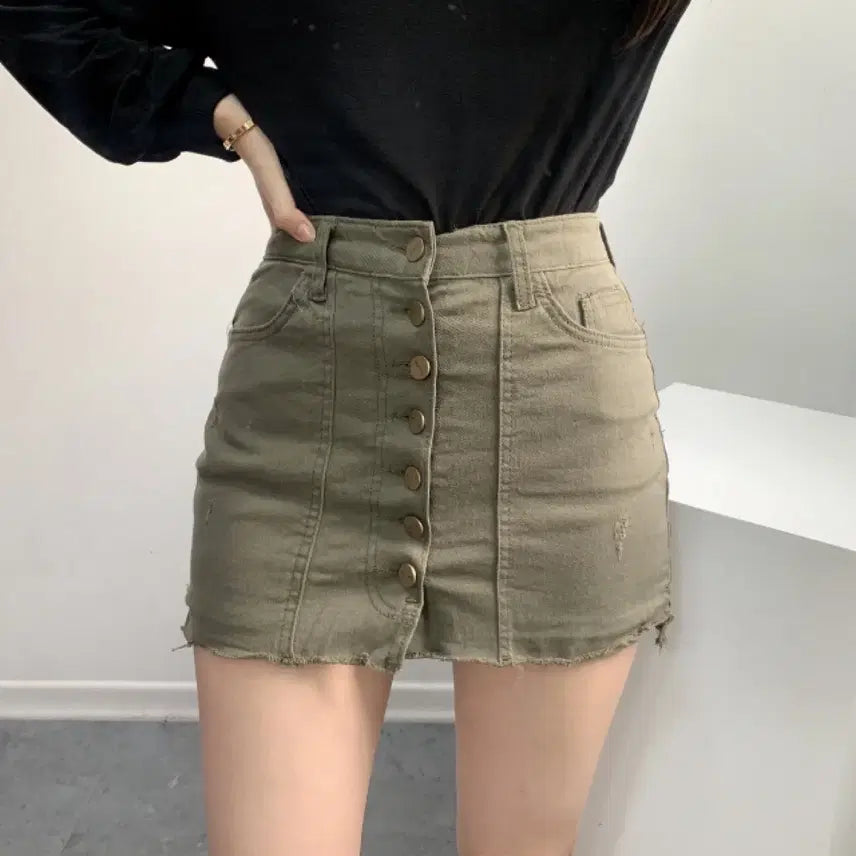 [SOLD OUT] 코튼캔디스토어 카키 버튼 미니스커트 새상품
