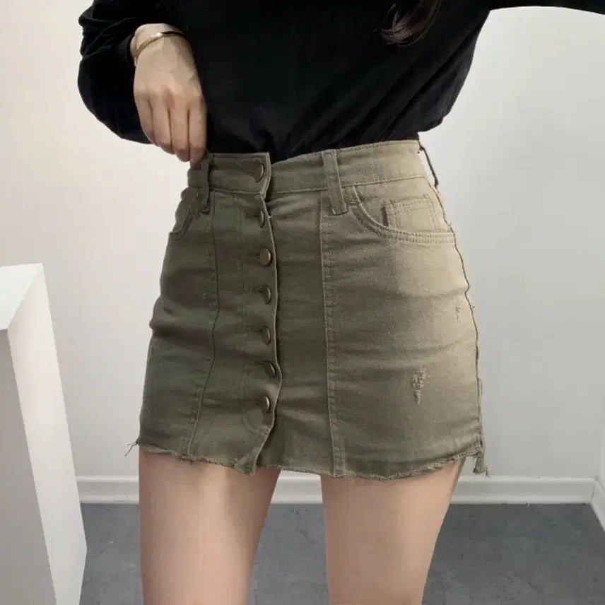 [SOLD OUT] 코튼캔디스토어 카키 버튼 미니스커트 새상품