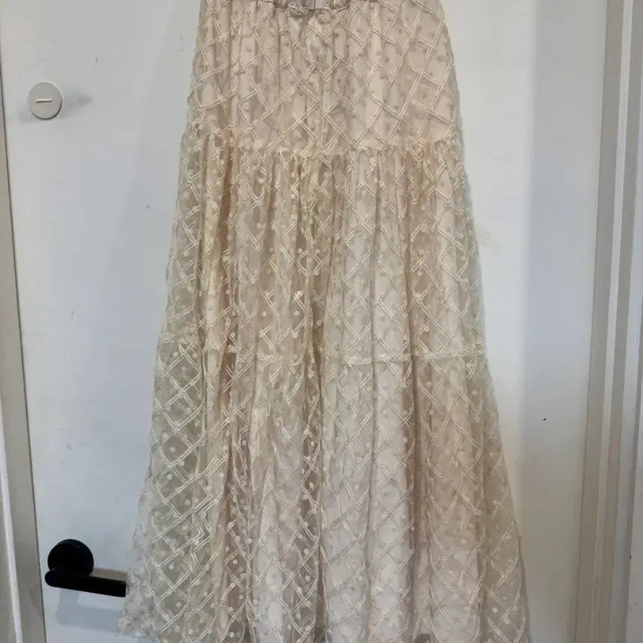 [BUNJANG] by flow Back Banding Skirt / by flow 바이플로우 백밴딩 스커트