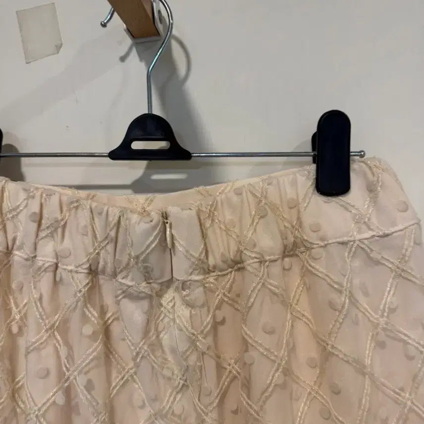 [BUNJANG] by flow Back Banding Skirt / by flow 바이플로우 백밴딩 스커트