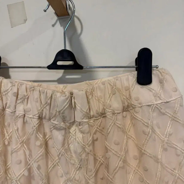 [BUNJANG] by flow Back Banding Skirt / by flow 바이플로우 백밴딩 스커트