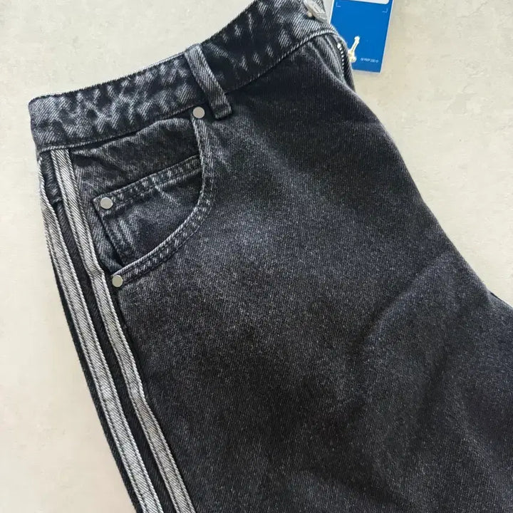 [BUNJANG] Adidas Track Pants / 아디다스 트랙팬츠