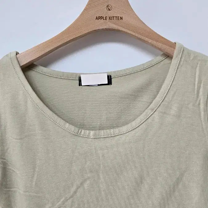 [BUNJANG] Light Green Round Neck T-shirt / 연그린 라운드 반팔