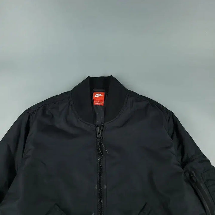 [BUNJANG] Nike Black Arm Pocket Inner Dot Pattern Padded MA-1 Bomber Jacket - L / 나이키 블랙 암포켓 이너도트패턴 폴리필 패디드 항공점퍼 마원 MA1 L