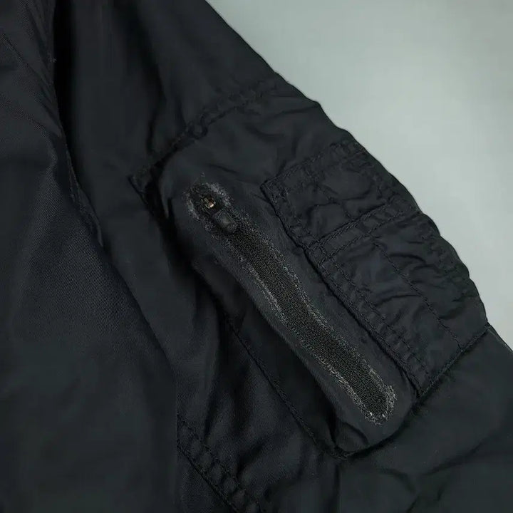 [BUNJANG] Nike Black Arm Pocket Inner Dot Pattern Padded MA-1 Bomber Jacket - L / 나이키 블랙 암포켓 이너도트패턴 폴리필 패디드 항공점퍼 마원 MA1 L