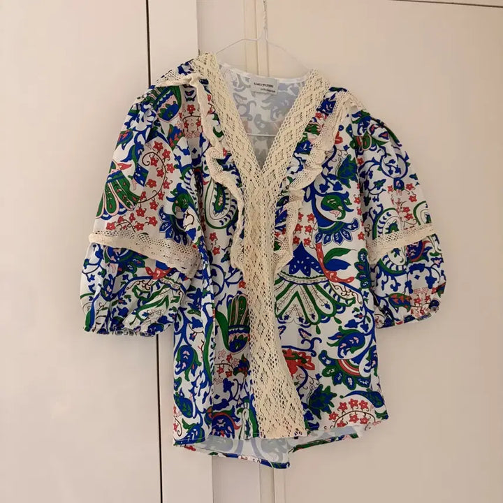 [SOLD OUT] 패턴 레이스 블라우스