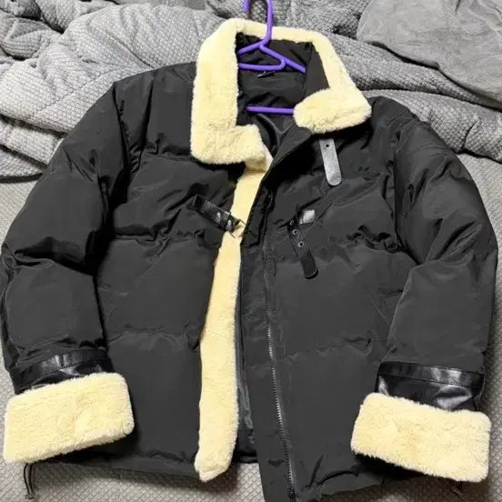[BUNJANG] Generic Padded Mustang Jacket L / 패딩 무스탕 L