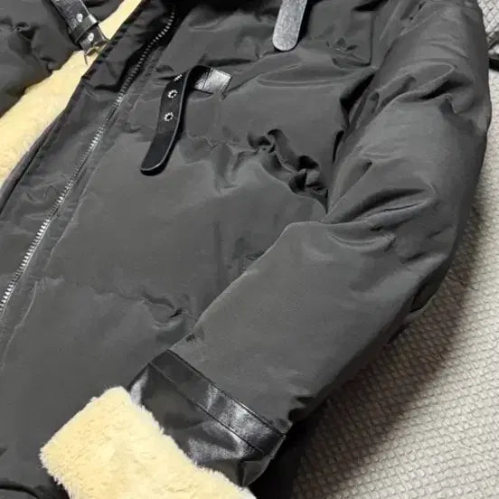 [BUNJANG] Generic Padded Mustang Jacket L / 패딩 무스탕 L