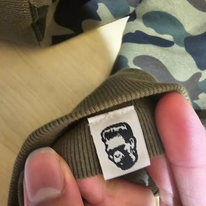[SOLD OUT] (급처!!!) 베이프 샤크 후드 집업 팝니다 !!교신가능