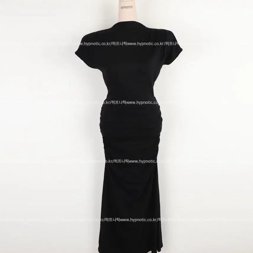[SOLD OUT] 히프나틱 메블릿 셔링 머메이드 롱원피스 블랙