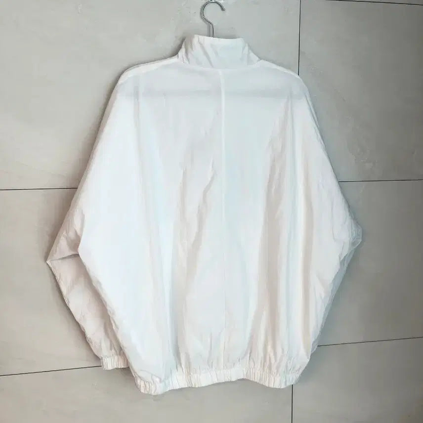 [SOLD OUT] 나이키 빅스우시 바람막이 화이트 [M]