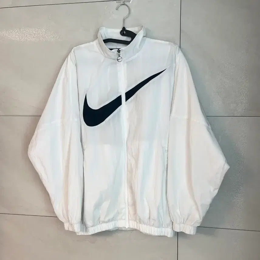 [SOLD OUT] 나이키 빅스우시 바람막이 화이트 [M]