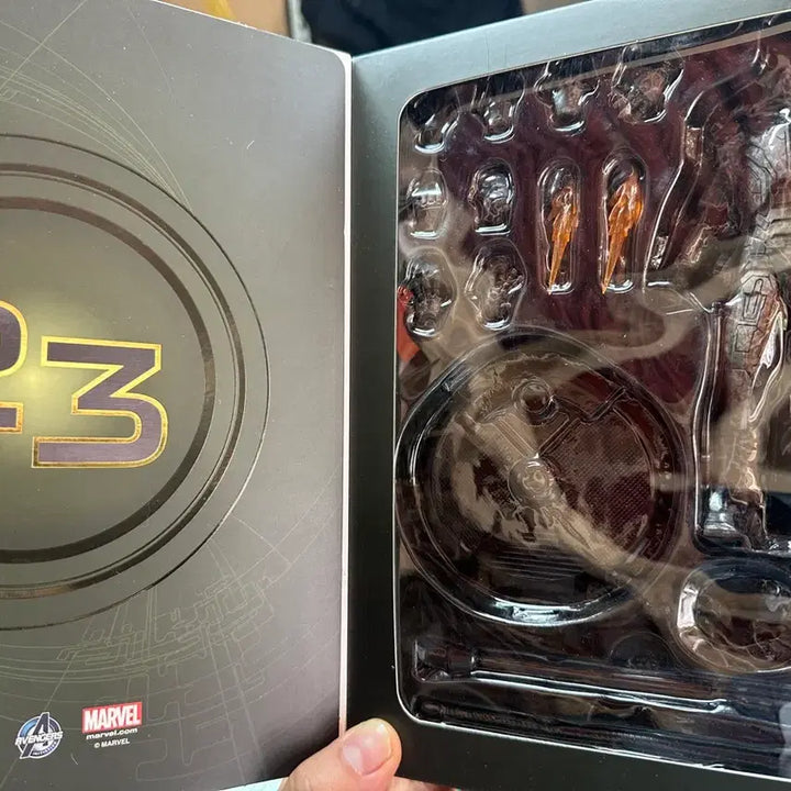 [BUNJANG] Comicave Iron Man Mark 23 Shades Figure / Comicave 코믹케이브 아이언맨3 마크23 shades