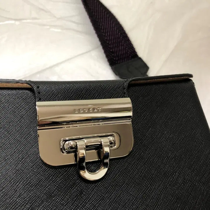 [BUNJANG] Lovecat Crossbody Bag / 러브캣 크로스백@9942