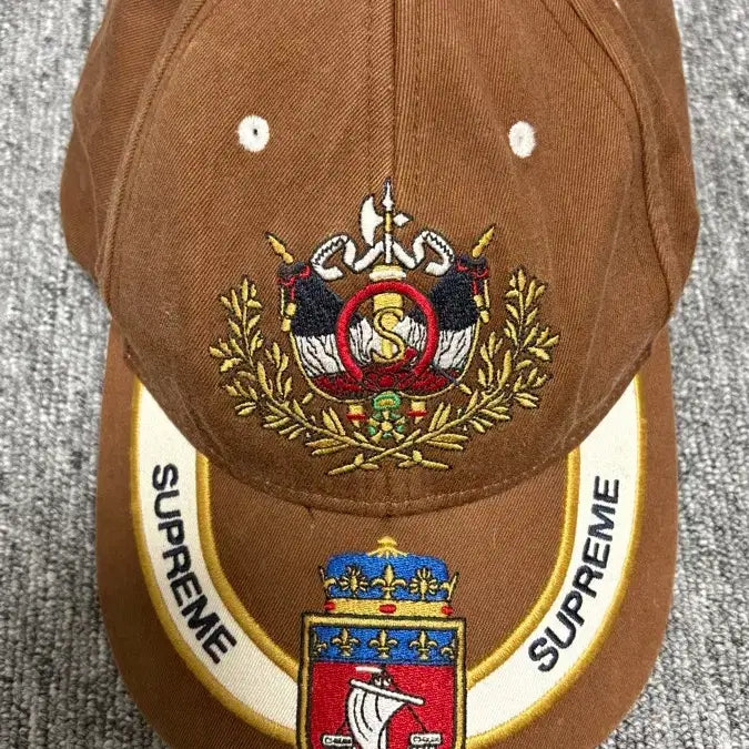 [BUNJANG] Supreme Crest 6-Panel Cap / 슈프림 크레스트 6패널 캡