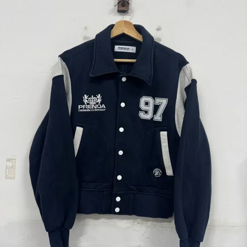 [BUNJANG] Freenda Varsity Jacket / (S)프렌다 바시티 자켓