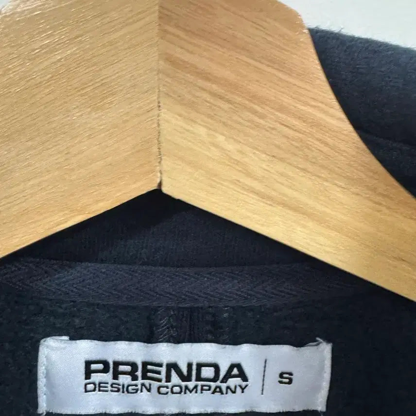 [BUNJANG] Freenda Varsity Jacket / (S)프렌다 바시티 자켓