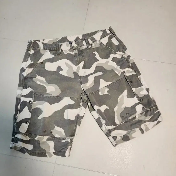 [BUNJANG] Armani Military Cargo Bermuda Shorts / 아르마니 밀리터리 카고 버뮤다 팬츠