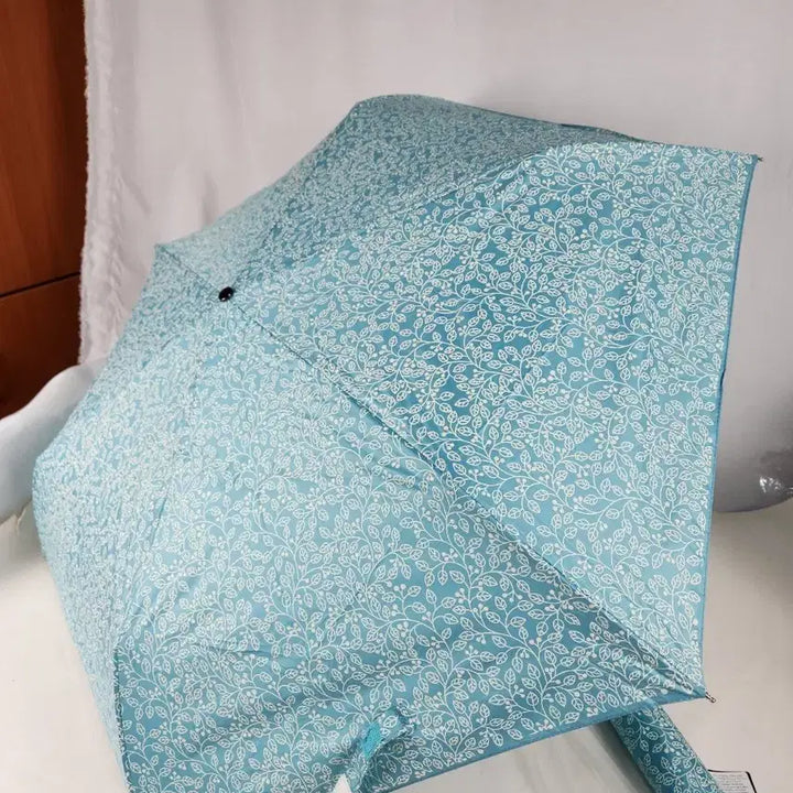 [BUNJANG] Pierre Cardin Leaf Pattern 3-Section Umbrella / 피에르가르뎅 나뭇잎 3단 우양산 새상품