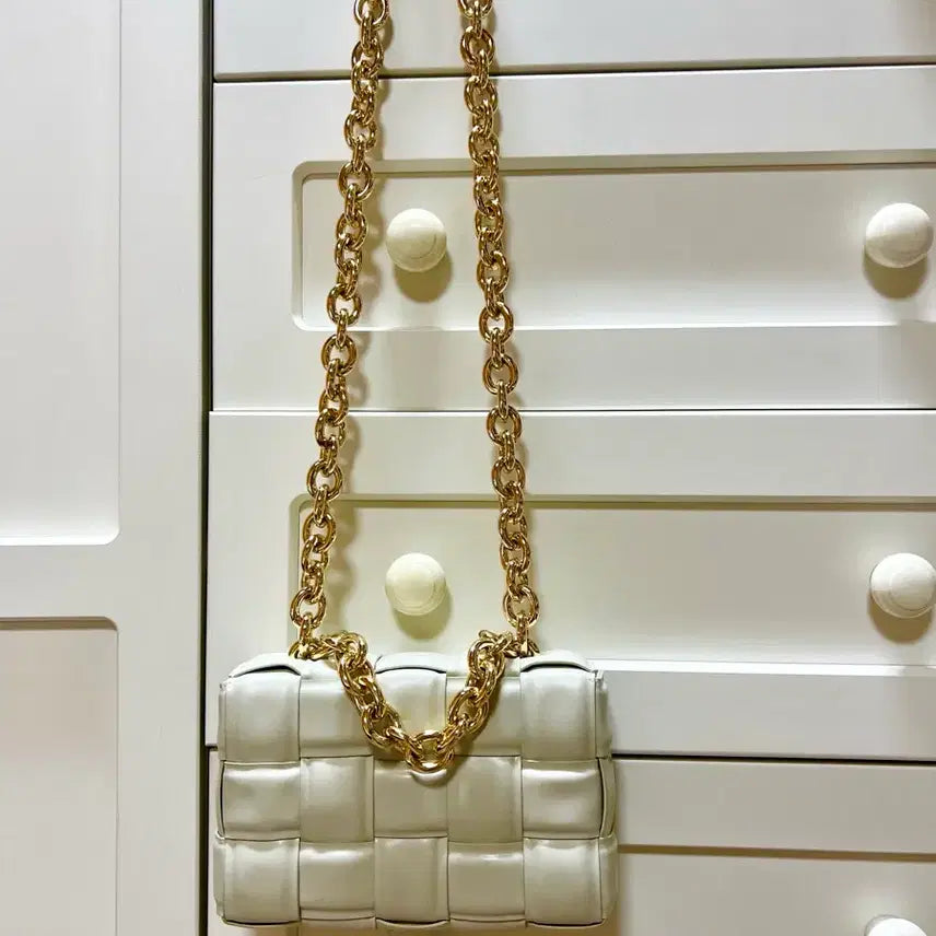 [SOLD OUT] 보테 숄더백