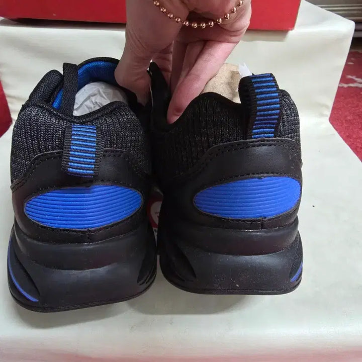 [BUNJANG] World Cup Fit In Black Sneakers / 월드컵 피트인 블랙 250 새상품 박스포함 25,000원