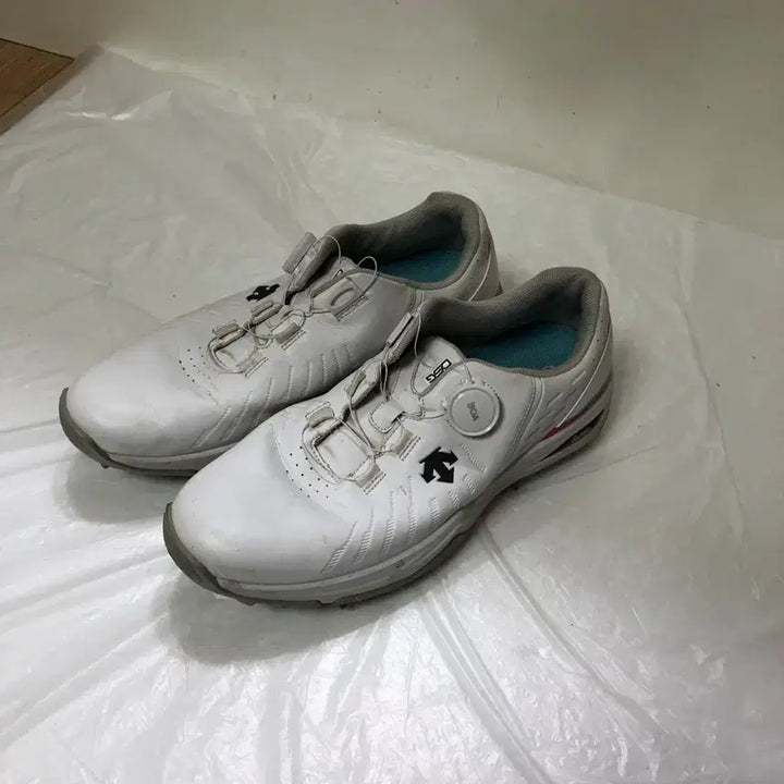 [SOLD OUT] 데상트 골프화 275MM@9902