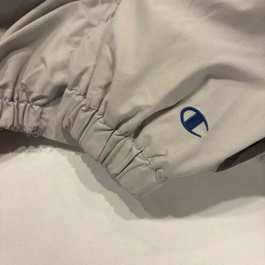 [BUNJANG] Champion 4XL Beige Windbreaker Jacket / [4XL] 챔피온 빅사이즈 베이지 폴리 바람막이 자켓