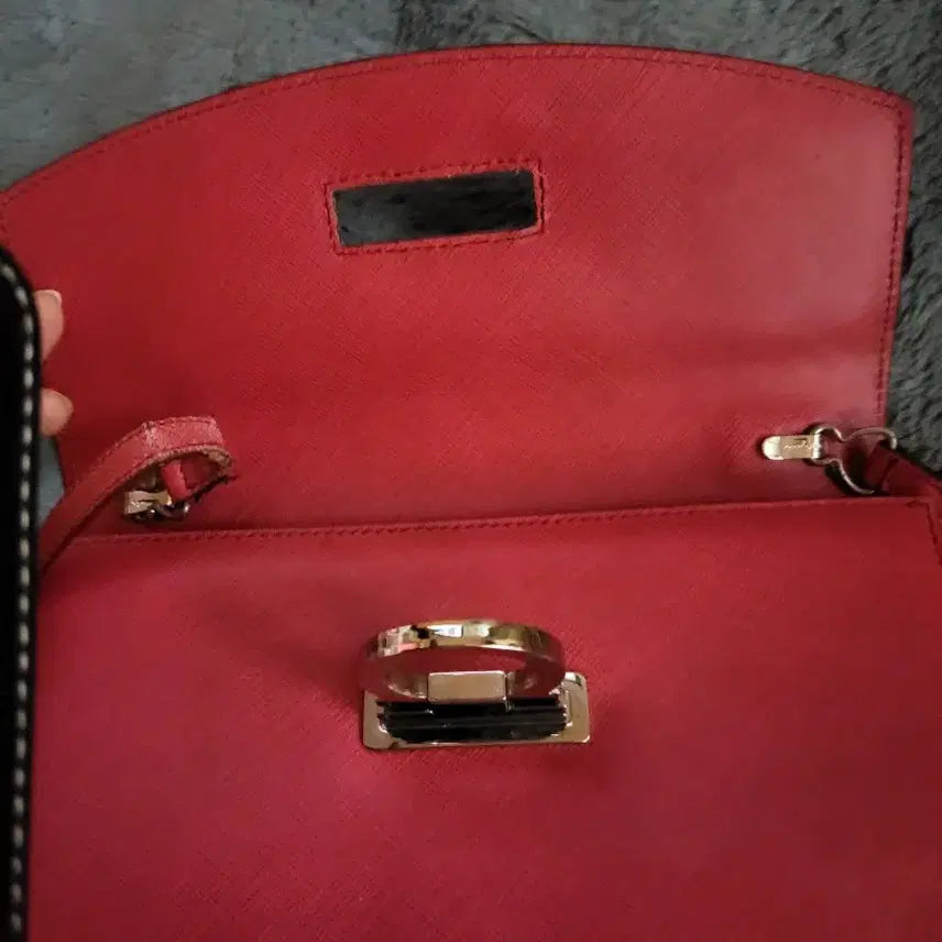 [BUNJANG] Ferragamo Red Gancini Flap Bag / 페라가모 레드 간치니 플랩백