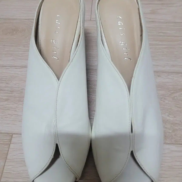 [BUNJANG] cats girl White Mule Slippers / cats girl 흰색 뮬 슬리퍼