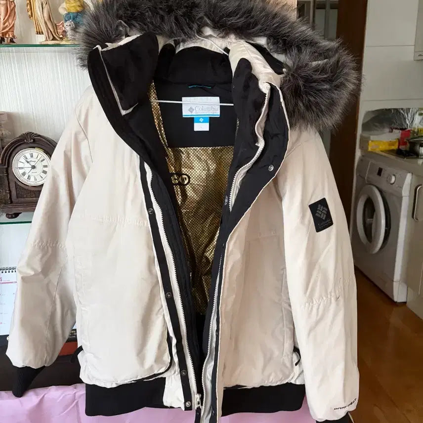 [BUNJANG] Columbia Ivory Puffer Jacket / 콜롬비아 파카