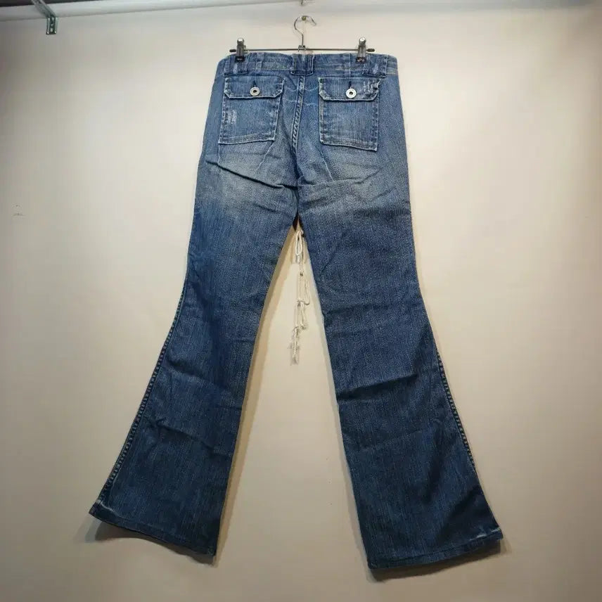 [BUNJANG] Vintage Style Denim Bootcut Jeans (Size 30) / 빈티지 스타일 데님 부츠컷 청바지 30사이즈 봄가을  64163