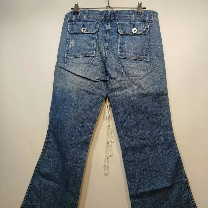 [BUNJANG] Vintage Style Denim Bootcut Jeans (Size 30) / 빈티지 스타일 데님 부츠컷 청바지 30사이즈 봄가을  64163