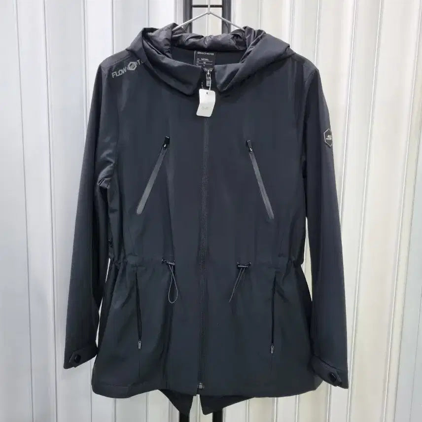 [BUNJANG] Skechers FLOWTech Hooded Windbreaker Jacket - Black / 스케쳐스 FLOWTech 후드 바람막이 블랙