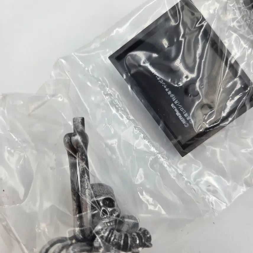 [BUNJANG] Crows D-chest T-Shirt Miniature Figure / 크로우즈 피규어 크로우즈X워스트  D-chest T-SHIRT 미니어처