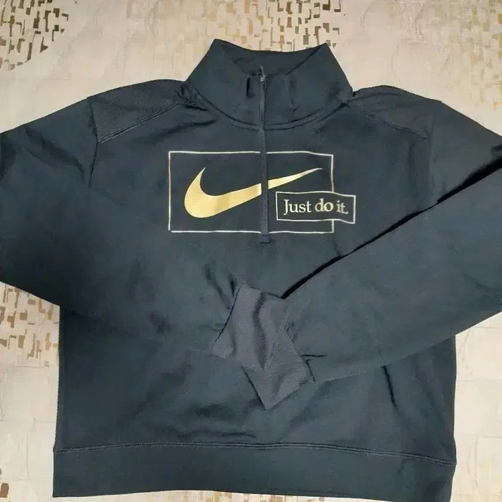 [BUNJANG] Nike Gold Swoosh Half Zip-Up Black M / [상태최상] 나이키 금색 스우시 하프집업 블랙 M