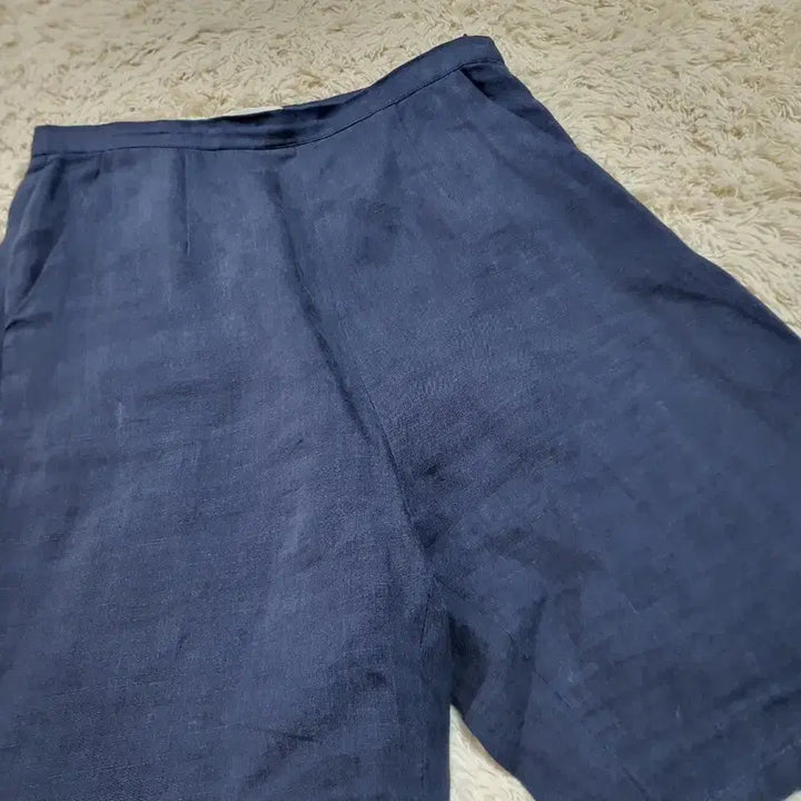 [BUNJANG] Navy Linen Culotte Pants / 네이비 색상의 린넨 소재 큐롯 팬츠예요허리 M 사이즈이며, 편안하게 착