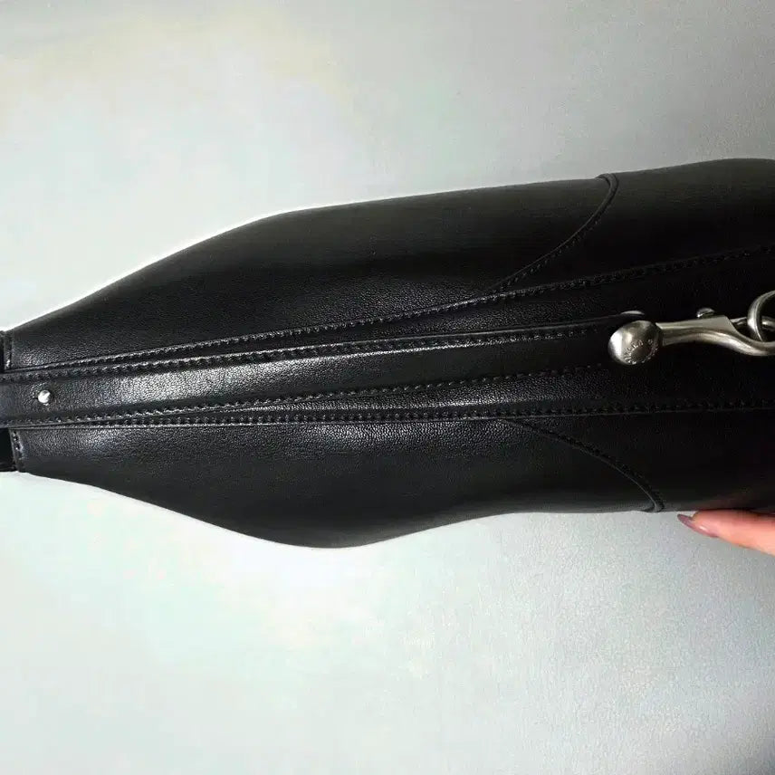 [BUNJANG] OSTKAKA Orbit Bucket Shoulder Bag / 오스트카카 오르빗 버킷 숄더