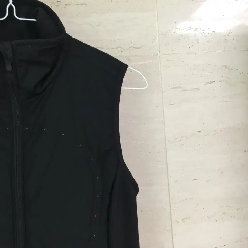 [BUNJANG] Lululemon Run For Cold Padded Vest / 룰루레몬 런 포 콜드 패딩 조끼 6