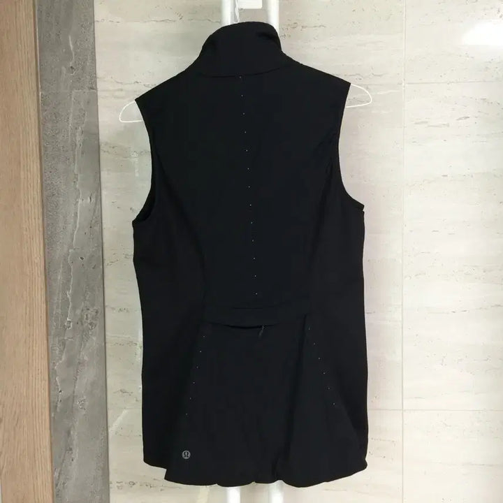 [BUNJANG] Lululemon Run For Cold Padded Vest / 룰루레몬 런 포 콜드 패딩 조끼 6
