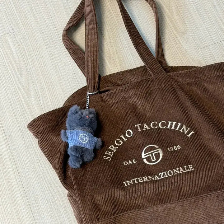 [BUNJANG] Sergio Tacchini U Classic Tote Bag + Keyring / 세르지오타키니 U 클래식 토트백 + 키링
