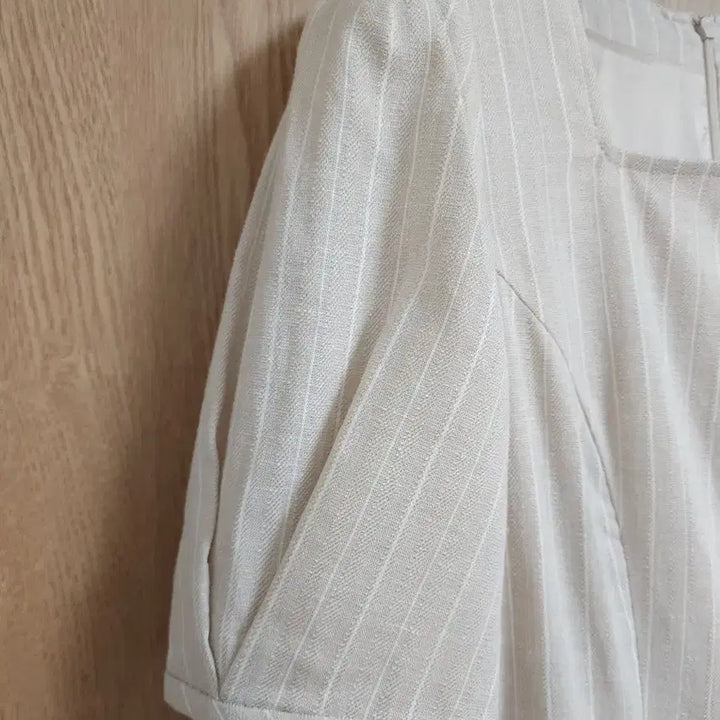 [SOLD OUT] 24SS 잇미샤) 스퀘어넥 벨티드 린넨 원피스