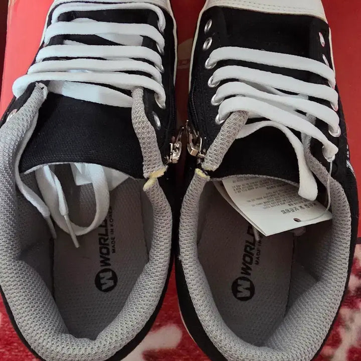 [BUNJANG] Jennings Black Sneakers / 제닝스 블랙 스니커즈
