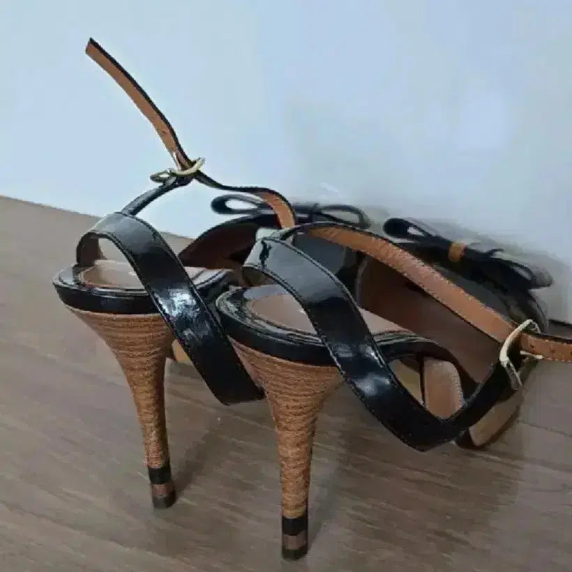[BUNJANG] Fendi Ribbon Wedge Sandals Size 38 / FENDI[정품]리본 웨지 샌달/38/컨디션최상