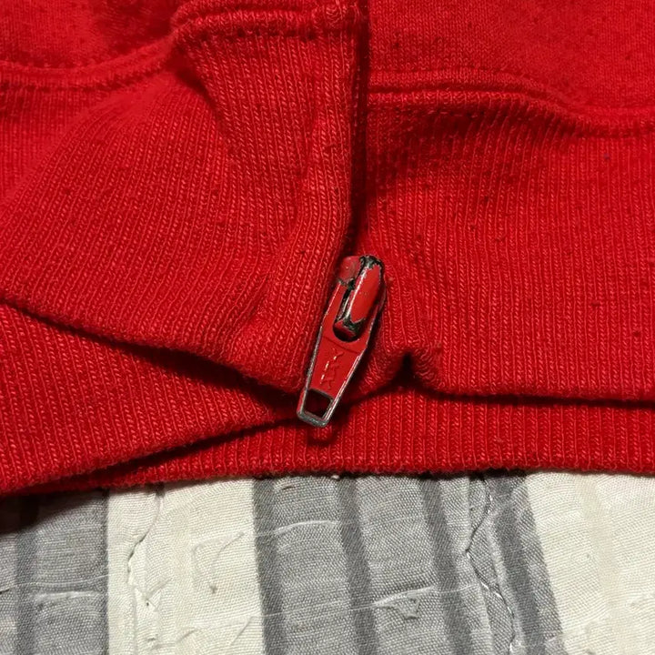 [SOLD OUT] 70s 러셀 빈티지 후드 집업 레드 페이딩 좋은 개체