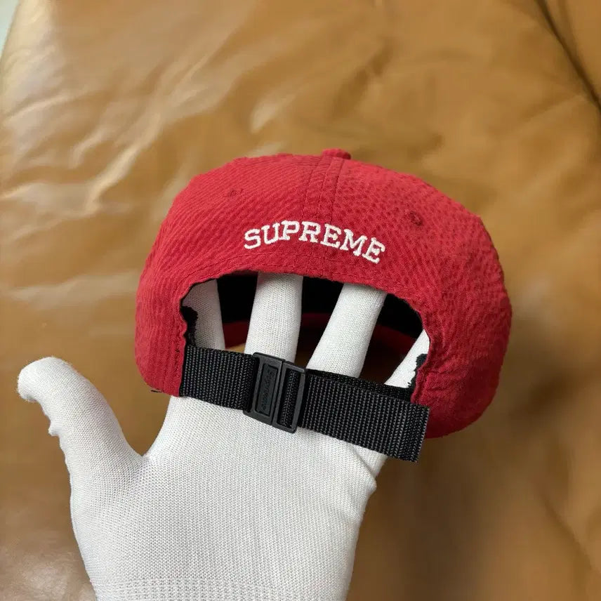 [SOLD OUT] 슈프림 S로고 6패널 볼캡 모자 24ss 시어서커 레드