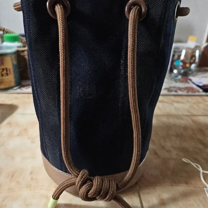 [BUNJANG] Black Mesh Bucket Tote Bag / 구호 메쉬 버킷백