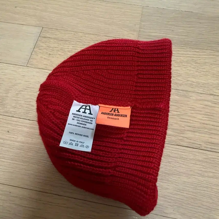 [BUNJANG] Anderssen-Anderssen Red Beanie / 안데르센안데르센 레드 비니