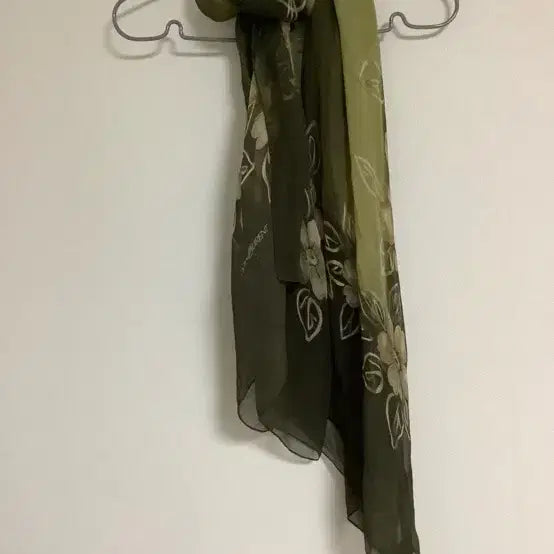 [BUNJANG] Yves Saint Laurent Silk Scarf / 명품 입생로랑 정품 하눌하늘 실크스카프