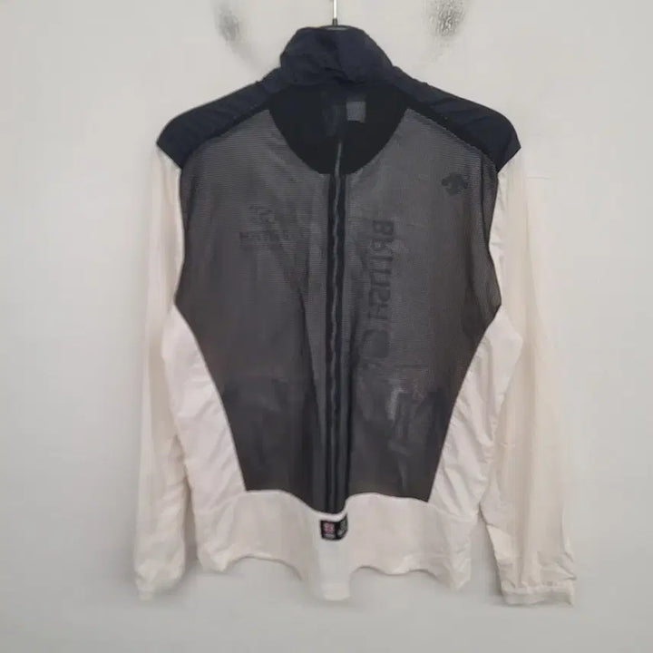 [SOLD OUT] [100/L] 데상트 트레이닝 집업 져지 (봄여름용)